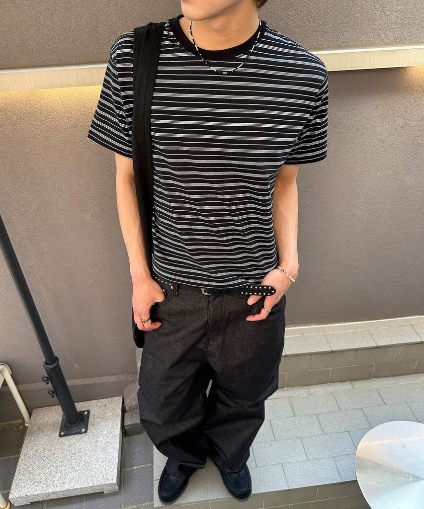 BASEMOMENT Striped Border Crop T-Shirt Black