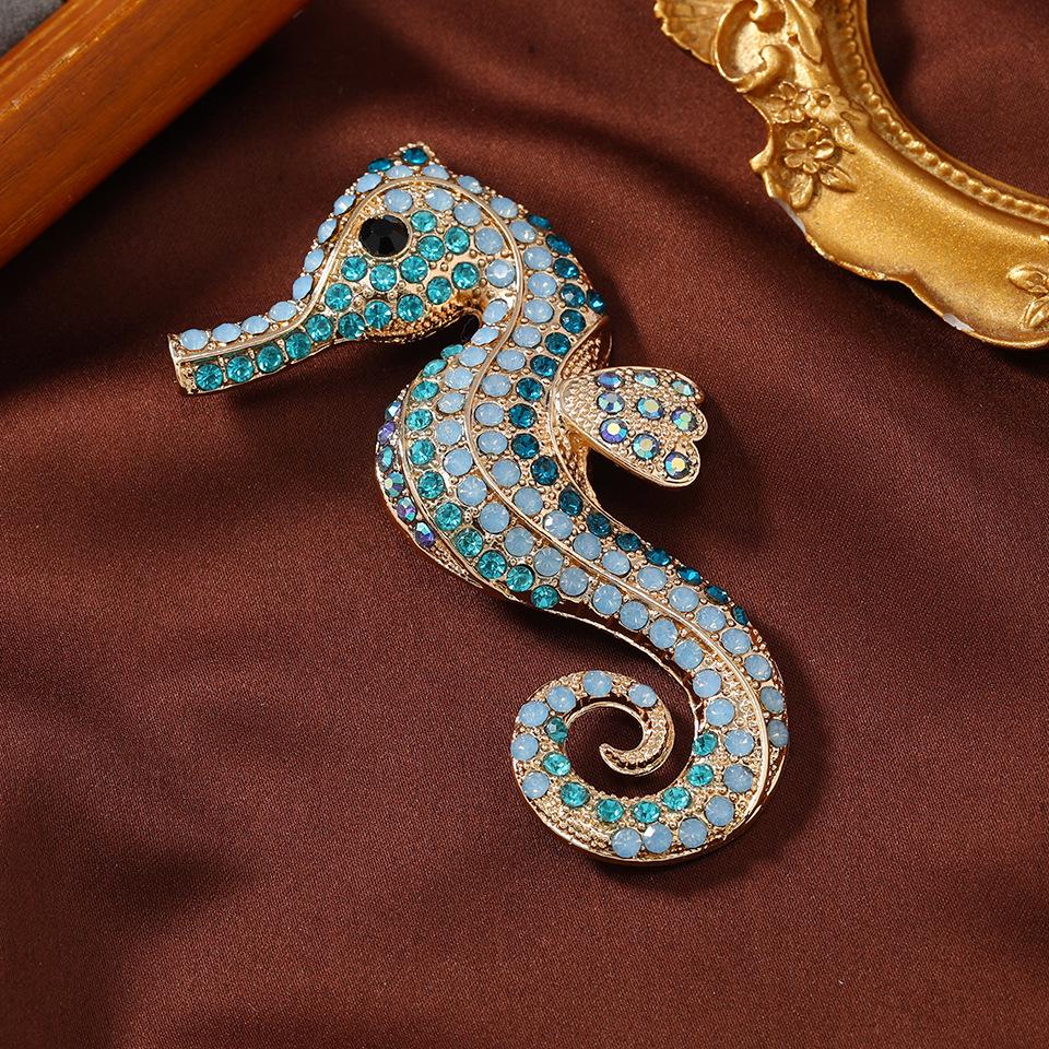 

Винтажная брошь в виде морского конька со стразами: Милый значок с морскими животными для осенне-зимней одежды