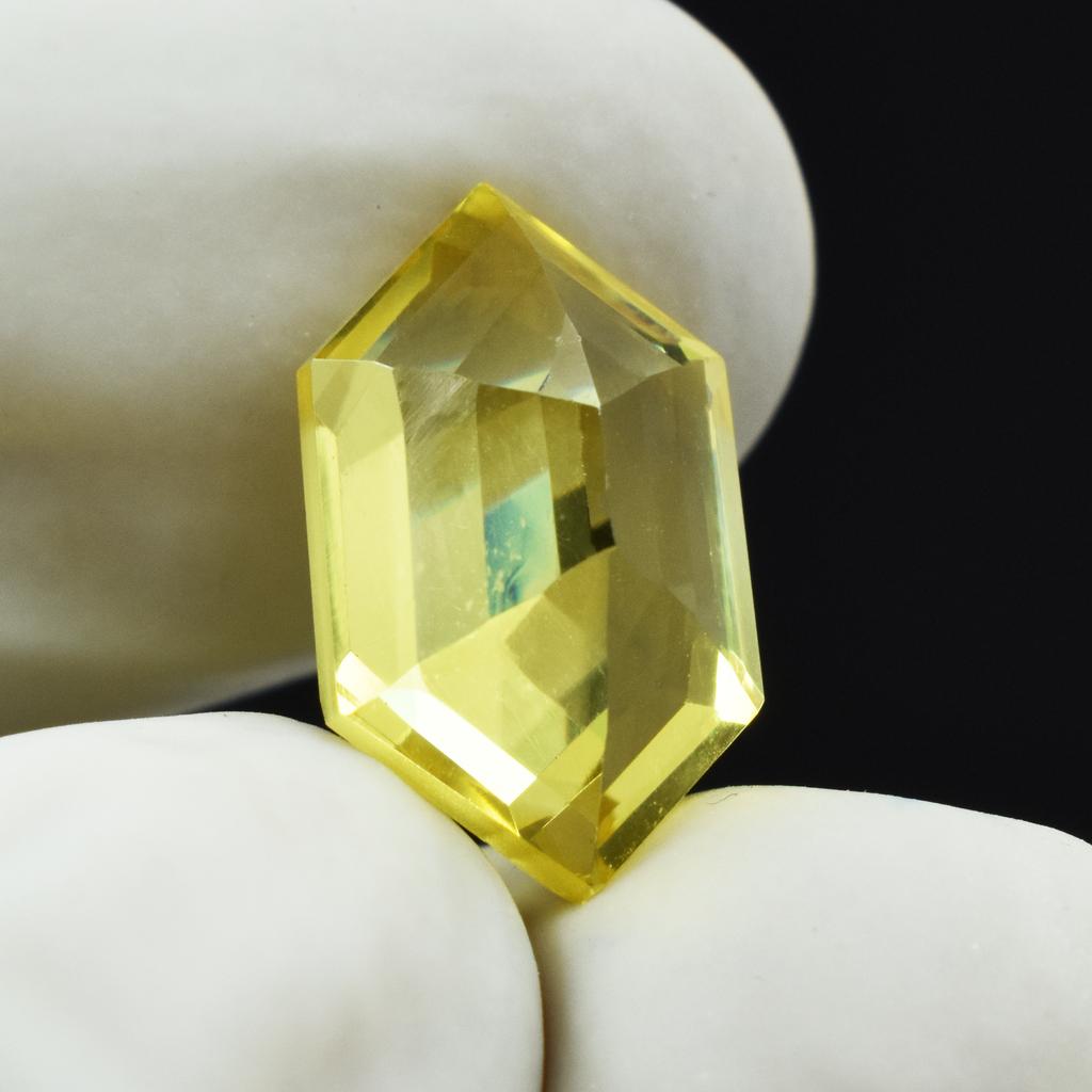 Unique Yellow Sapphire 9.15 Carat Fancy Shape Natural Loose Gemstone