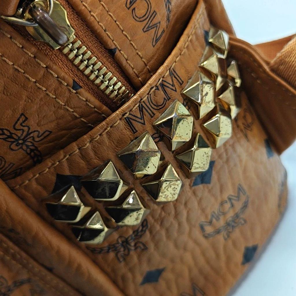 [Gebraucht] Klassischer doppelseitiger Mini-Rucksack aus beschichtetem Canvas mit monogramm-Print und Nieten - Gut #IHVFQE