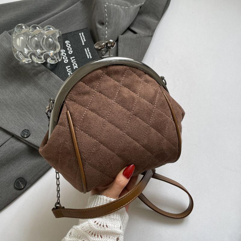 Vintage Shell Crossbody Bag Bags for Women 2025 Retro Small Lady Chain Brand Shoulder Bags Designer Underarm Handbags Purse