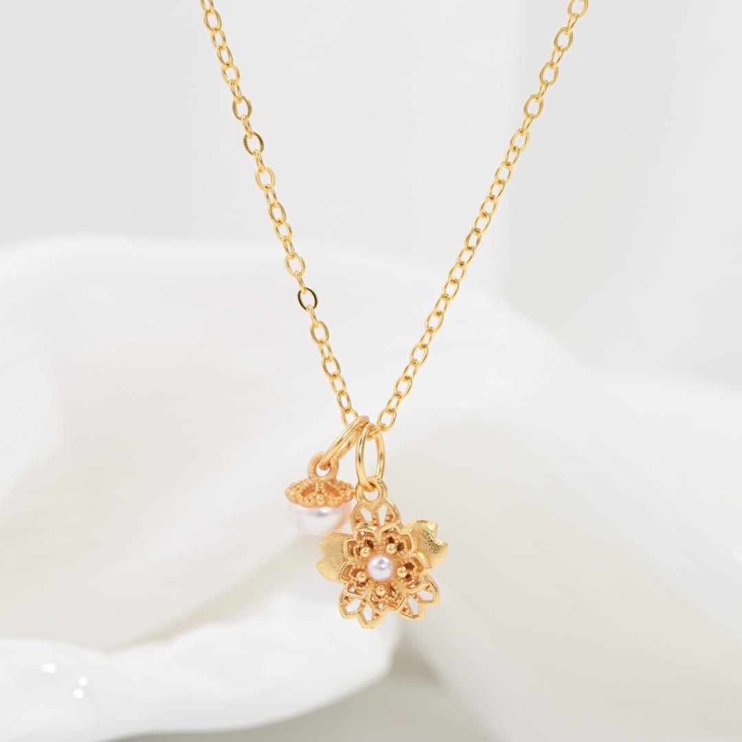 S925 Sterling Silver Retro Daisy & Cherry Blossom Pearl Necklace - Elegant, Versatile, and Gentle Collarbone Chain X155. S925 Silver