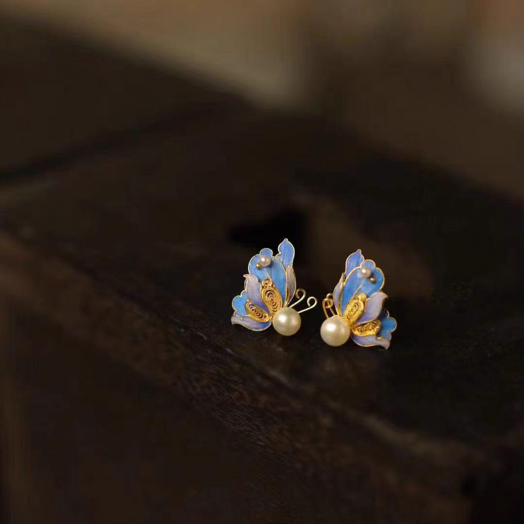 

Luxury Court-Style Sterling Silver Filigree Enamel Butterfly Earrings