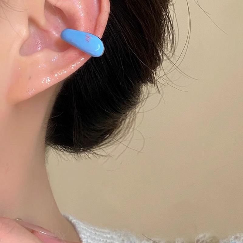 Dopamine Enamel Zirconia Heart Ear Cuff: Stylish, Light Luxury Non-Pierced Earring