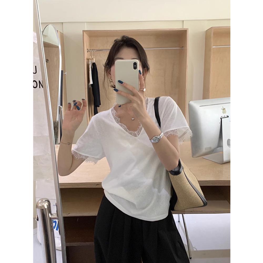 2025 Women's Korean Style Lace Trim V-Neck T-Shirt: Pure, Sexy, Loose-Fit Short Sleeve for a Youthful, Stylish Summer Look