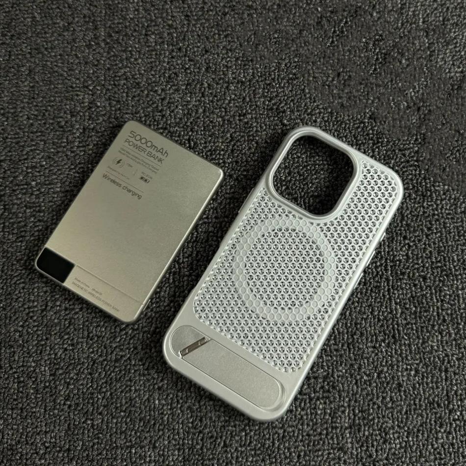 Applicable To IPhone16promax Invisible Bracket Magnetic Suction Apple 15 Honeycomb Mesh Cooling Creative Mobile Phone Case 14