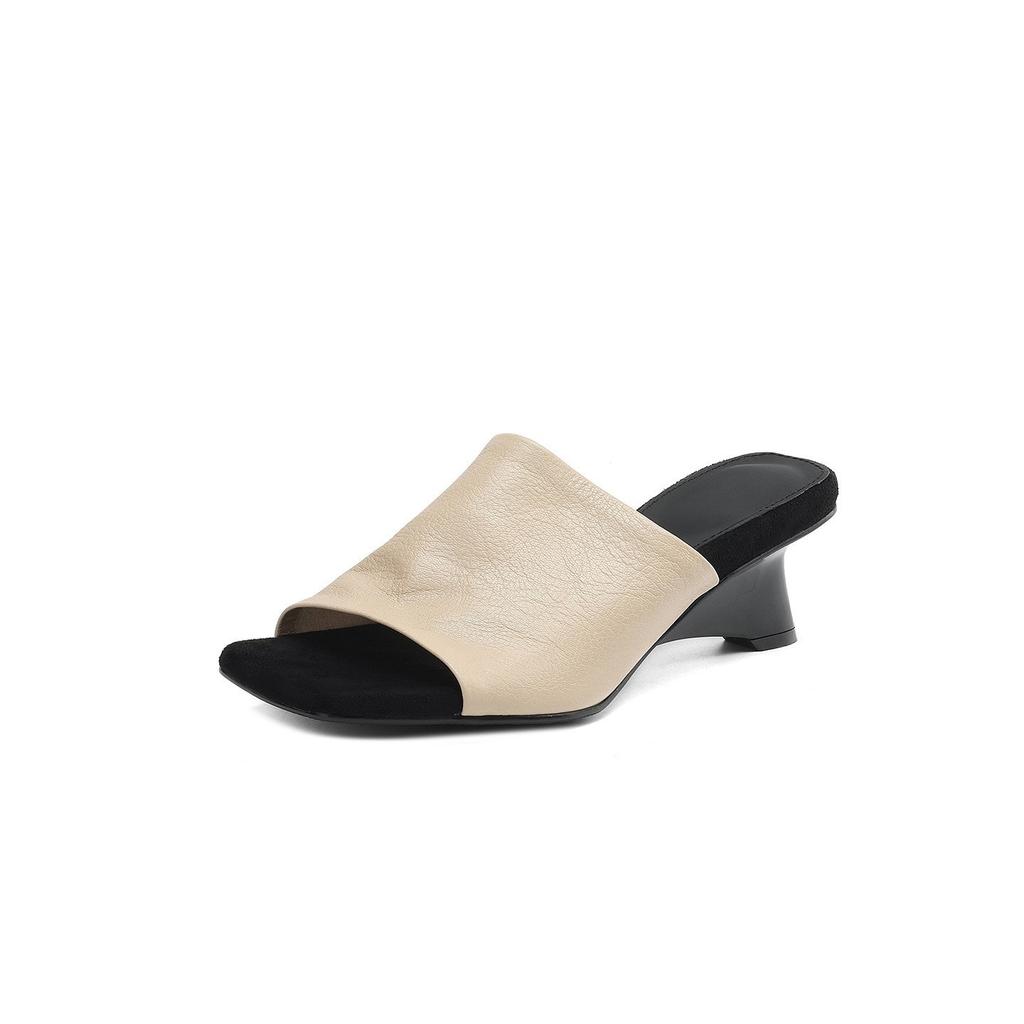 French soft one-word cool slippers for women to wear 2025 summer new fish mouth open-toed sandals