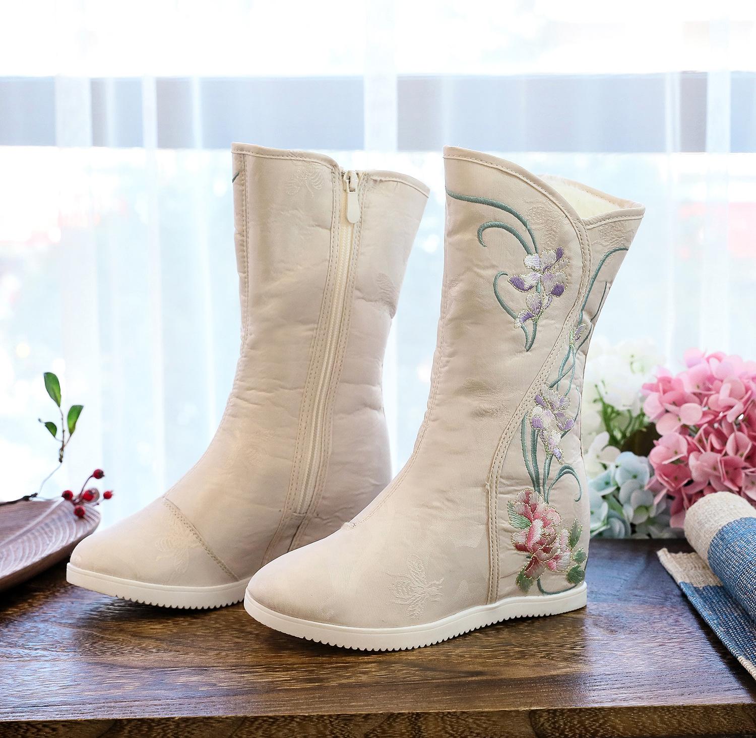 

Женские сапоги с этнической вышивкой, обувь ханьфу, зимние высокие женские сапоги, теплые туфли с вышивкой в виде пионов, женская тканевая обувь 40