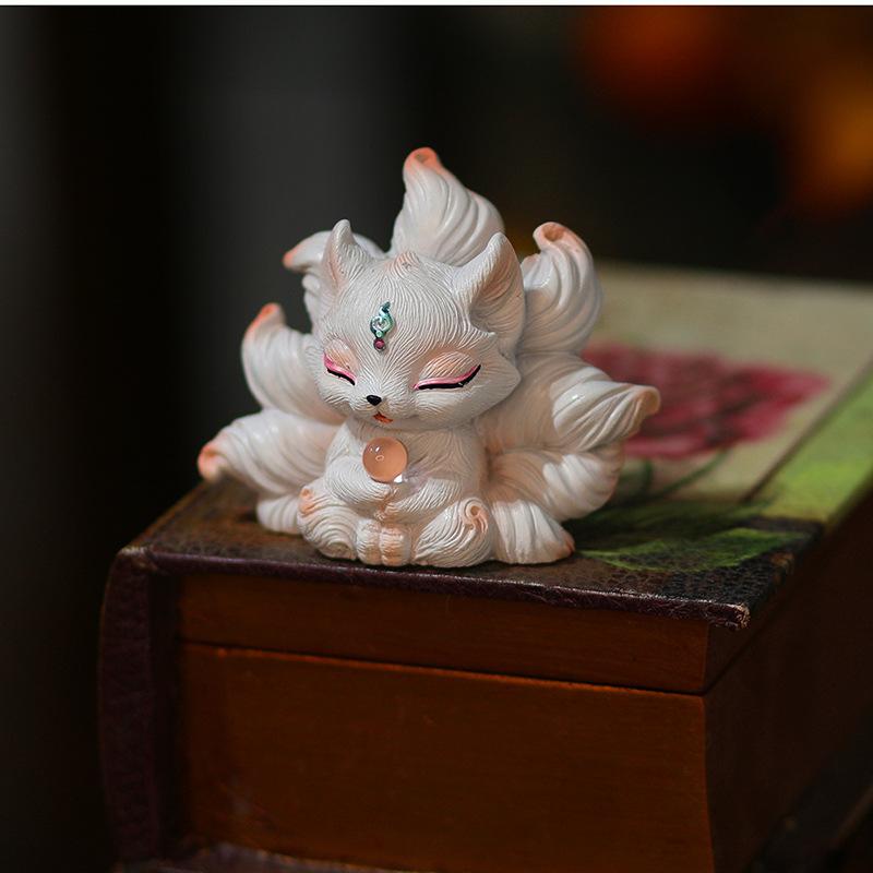 1 Piece Nine-Tailed Fox Desktop Ornament Car Decoration Cute Little Fox Figurine Car Interior Decoration New Home Decor Desk Ornamen