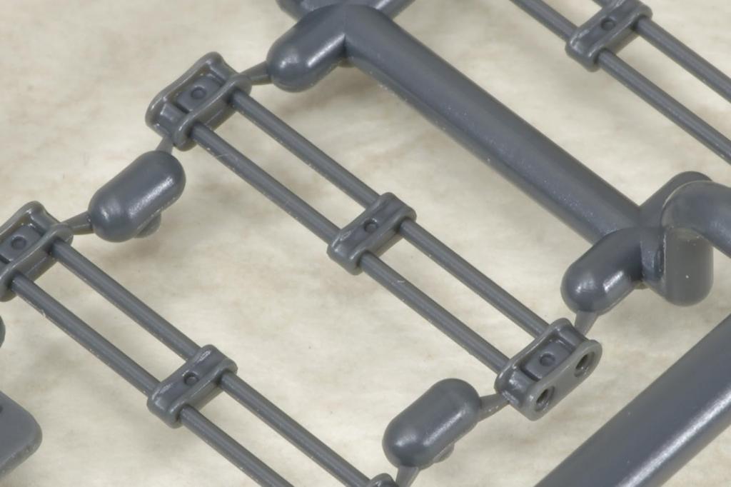 Laupen Model 1/35 Scale Articulated Caterpillar Tracks for the JGSDF Type 90 Tank with Rubber Pads