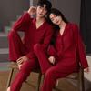 Braut-Pyjama-Set für Paare: Frühling/Herbst, Damen Rotes Baumwoll-Langarm & Herren Homewear, Zweiteilig.
