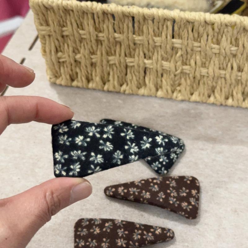 Floral Black Handmade Hair Clip: Forest Style, Cute Retro Triangle BB for Girls