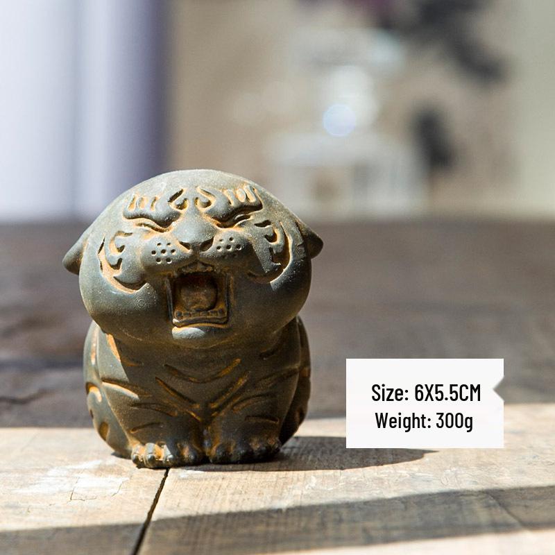 

Handmade Mini Cast Iron Zodiac Tiger Figurine: Cute Chinese-Style Desktop Ornament 6 x 5.5 cm