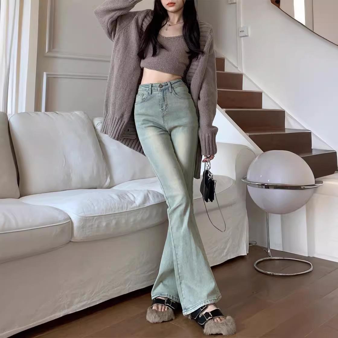 

Light Wash High-Waisted Plus Size Slim Jeans for Women - Retro Style with Elastic Micro Flared Mopping Pants 2XL: Height 155-165CM (133-145 jin)