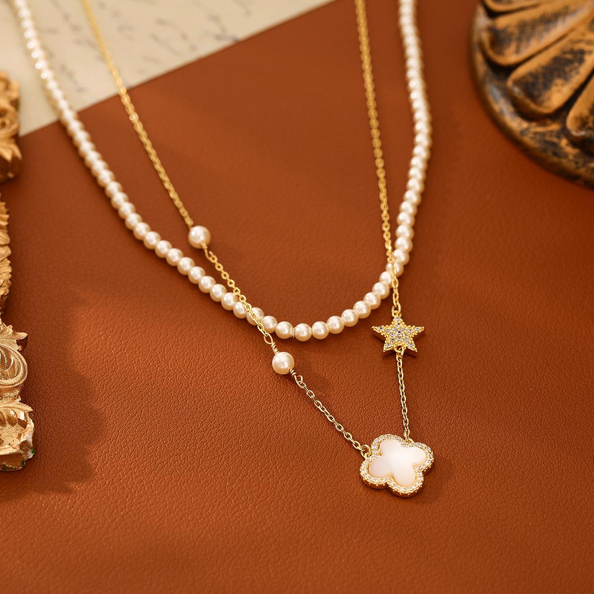 Four-leaf Clover Necklace High-end Pendant Classy Sense of Accessible Luxury Necklace Clavicle Chain for Women