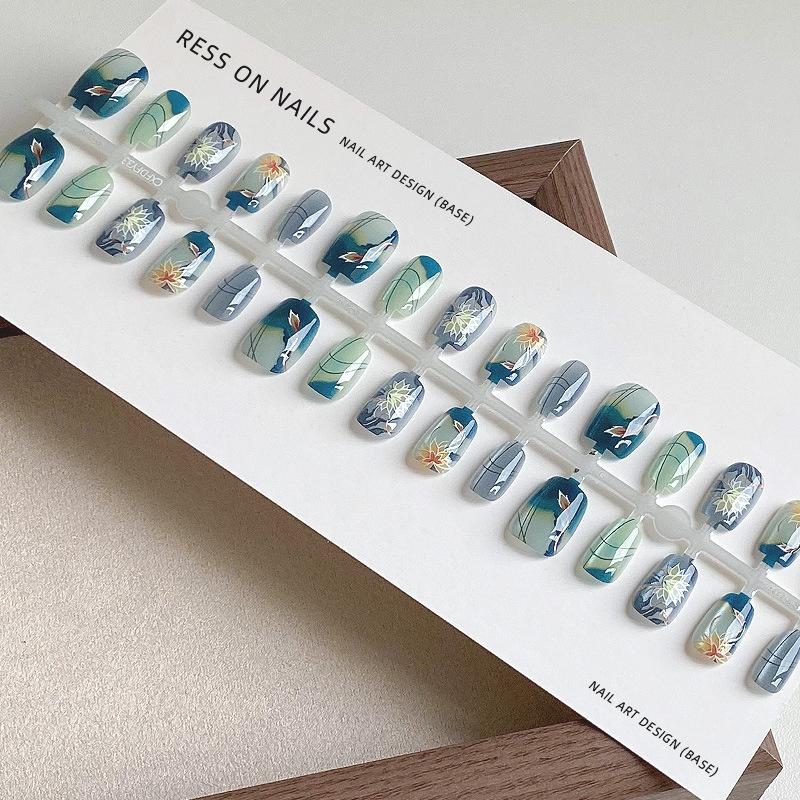 

Носите короткие кончики ногтей, 30 штук обнаженных полосок, короткие квадратные наклейки для ногтей для женщин JD020