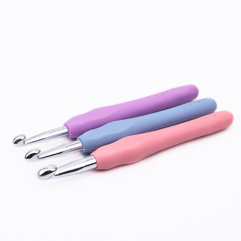 Non-Slip Soft Grip Crochet Hook Set with Handmade Knitting Bag