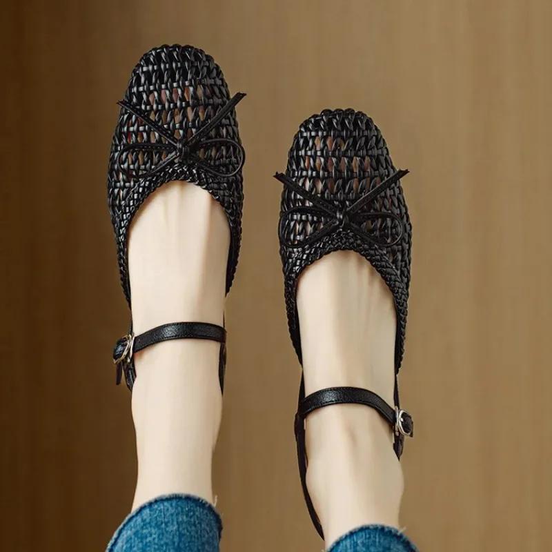 2025 Versatile Solid Color Summer Sandals Women's Pointed Toe Shoes Covered Toe Shoes Fashion Hollow High Heels Women's Sandals