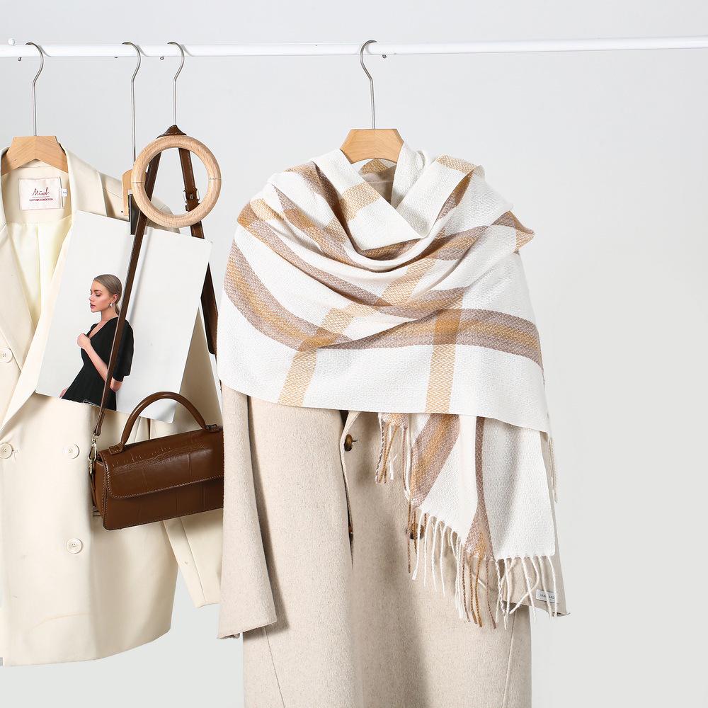 

Cozy Plaid Scarf: Autumn/Winter Edition for Students and Couples 64x180cm