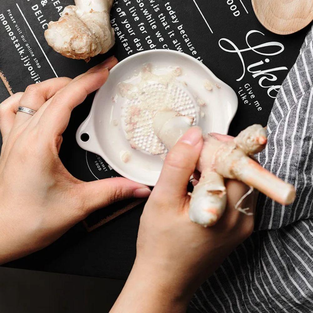 Manual Ceramic Ginger Grater Household Wasabi Grinding Dish Ginger Grinder Tray Fruit Puree