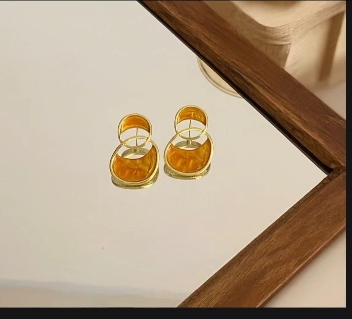 French Retro Hong Kong Double Ring Enamel Earrings: High-End Geometric Drop Accessories for Women