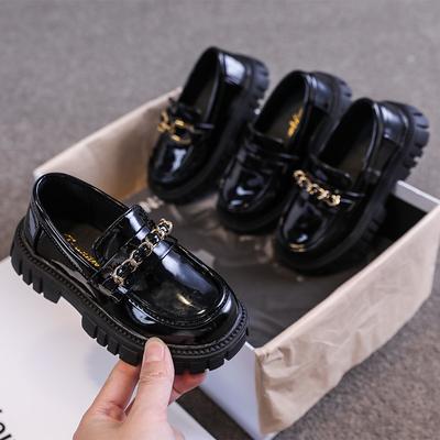 Zapatos de Princesa 2024 Primavera Mocasines Negros Zapatos Escolares para Niños Pequeños Metal Moda Infantil Casual PU Brillante Niños Lindos Mary Janes Nuevos