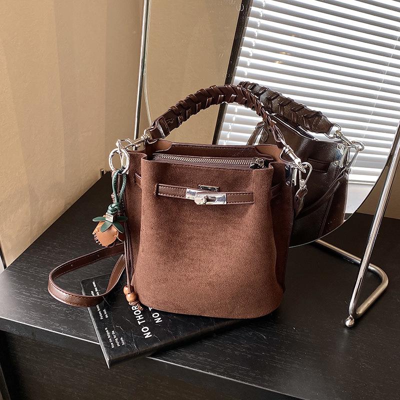 

Женская трансграничная сумка в стиле легкой роскоши Y2K, ретро, универсальная: На плечо, ведро или через плечо