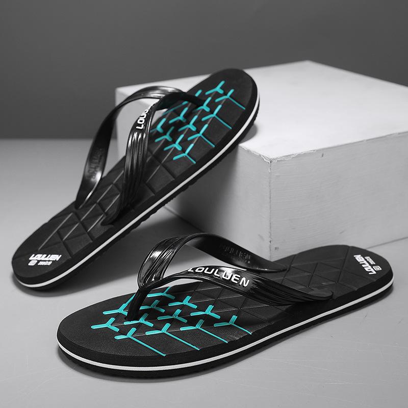 2025 new summer Vietnamese flip-flops non-slip pinch beach shoes trend foreign trade men's sandals South East Asia