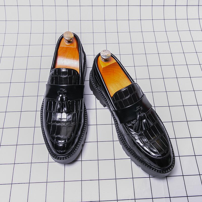 Leather Men's Loafers with Tassel Summer New Driving Flats Casual Style Male Business Shoes Outdoor Lazy Shoes Moccasins