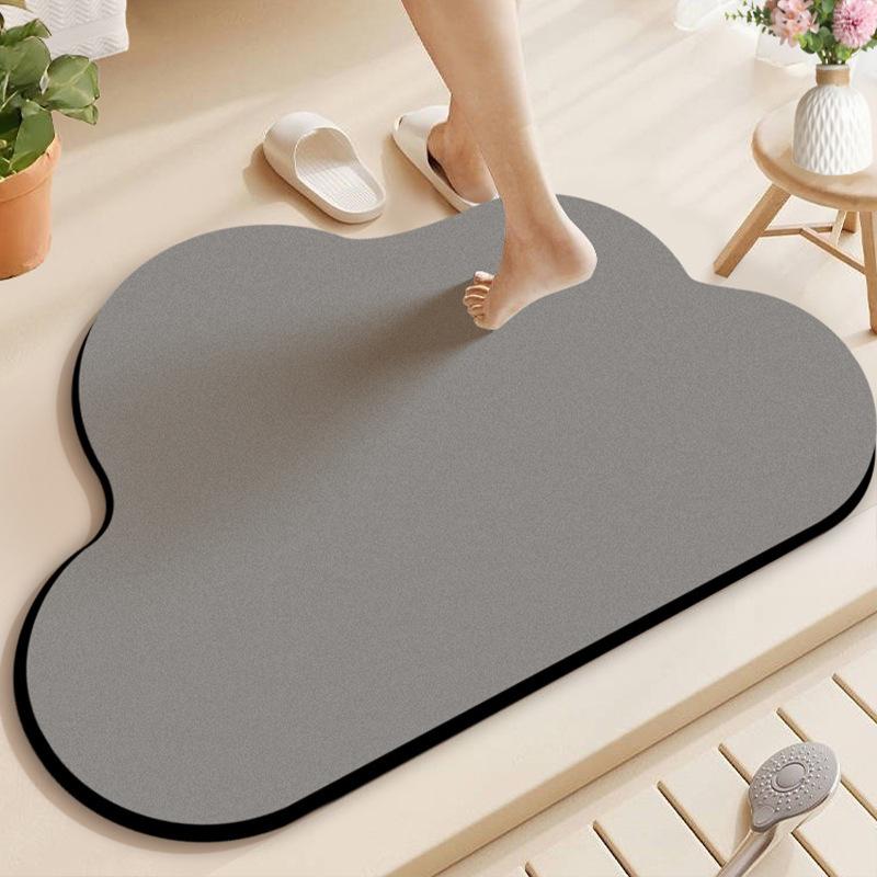 Tappetino da Bagno Antiscivolo Asciugatura Rapida: Colore Puro, Assorbente, Resistente allo Sporco, Facile da Curare.