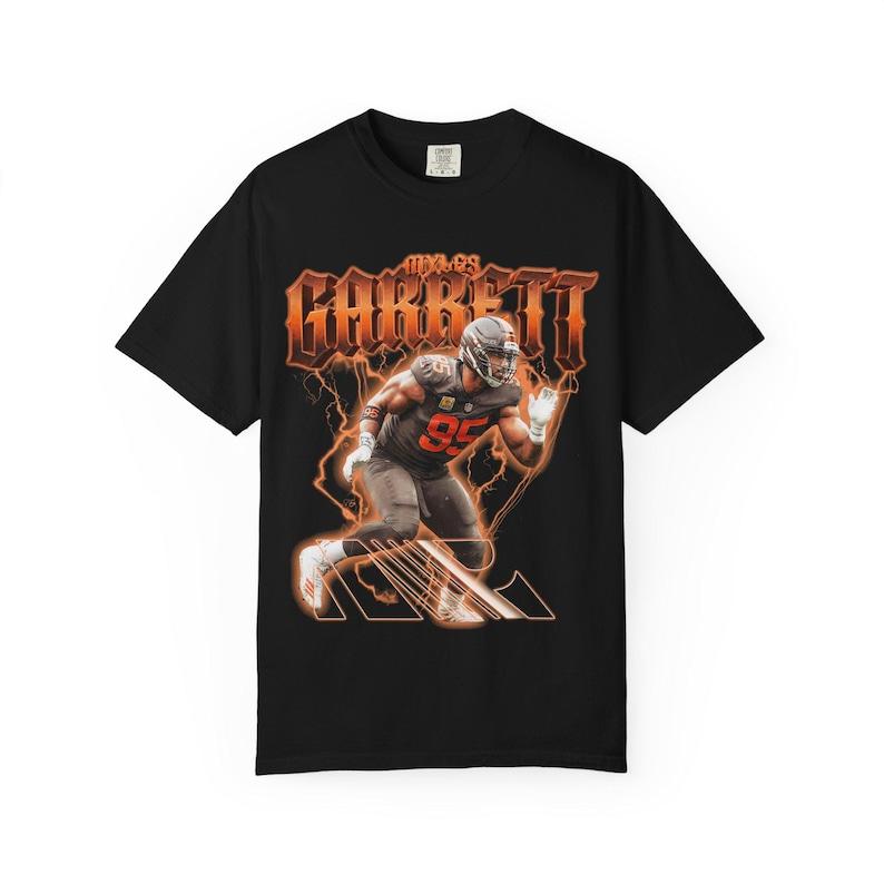 Myles Garrett Vintage T-Shirt | Browns Retro NFL Tee | Lightning Graphic Unisex T-Shirt XXL