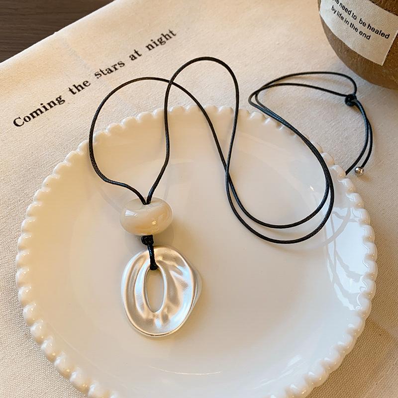 Exaggeration Stereoscopic Metal Small Horse Pendant Necklace for Women Simple Adjustable Long Sweater Chain Fashion Jewerly Gift