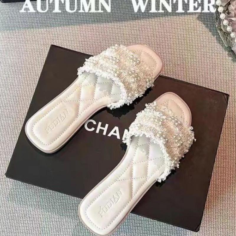 

Ladies Slippers Summer Outdoor Flat Slippers Soft Bottom Hundred Shoes 40