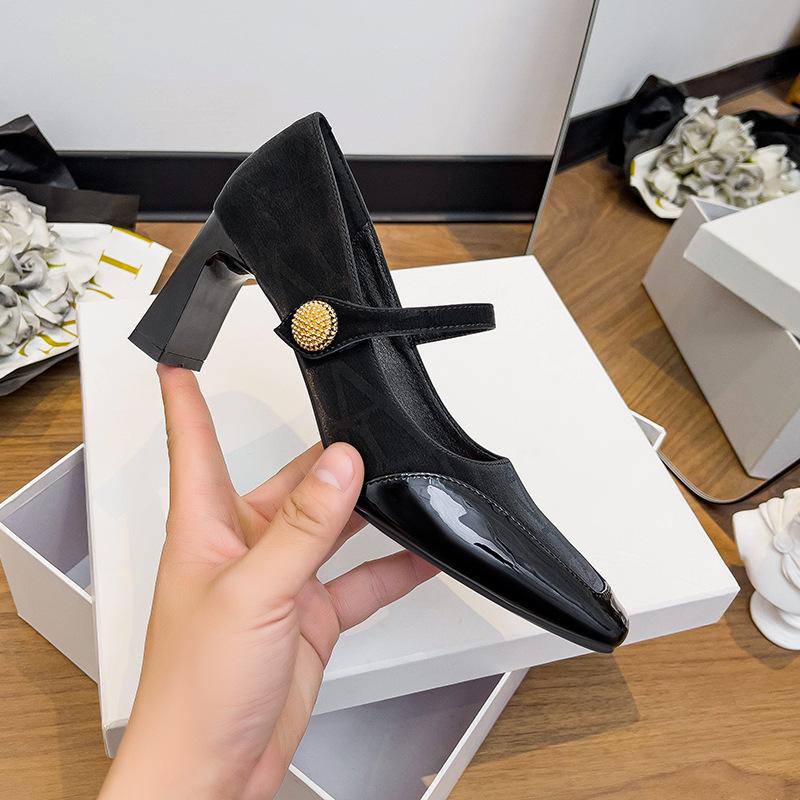 

Retro high heels women s thick heels 2025 new models with cheongsam national style square head Chinese Mary Jane single shoes women s high heels 40 чорний