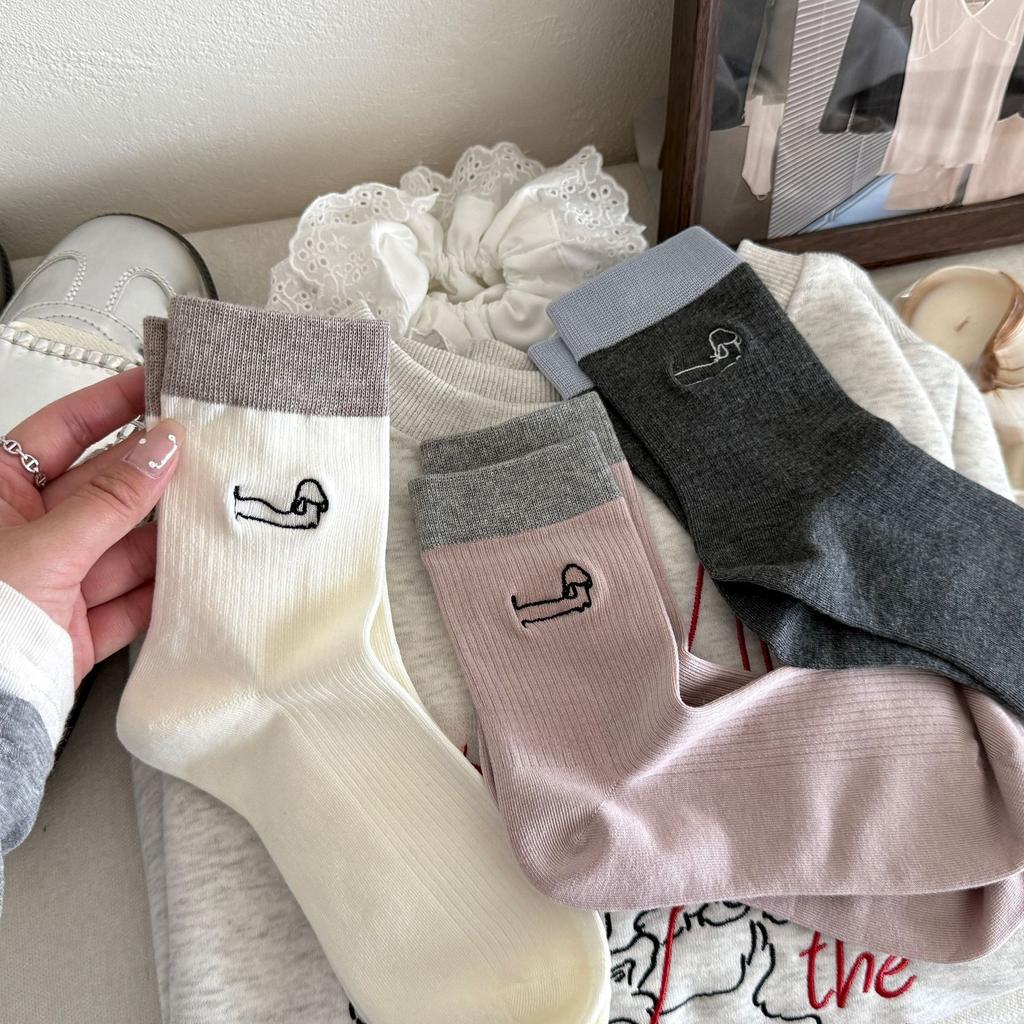 Women's New Fall Color Embroidery Cute Cartoon Dachshund Preppy Boneless Tube Pile Socks