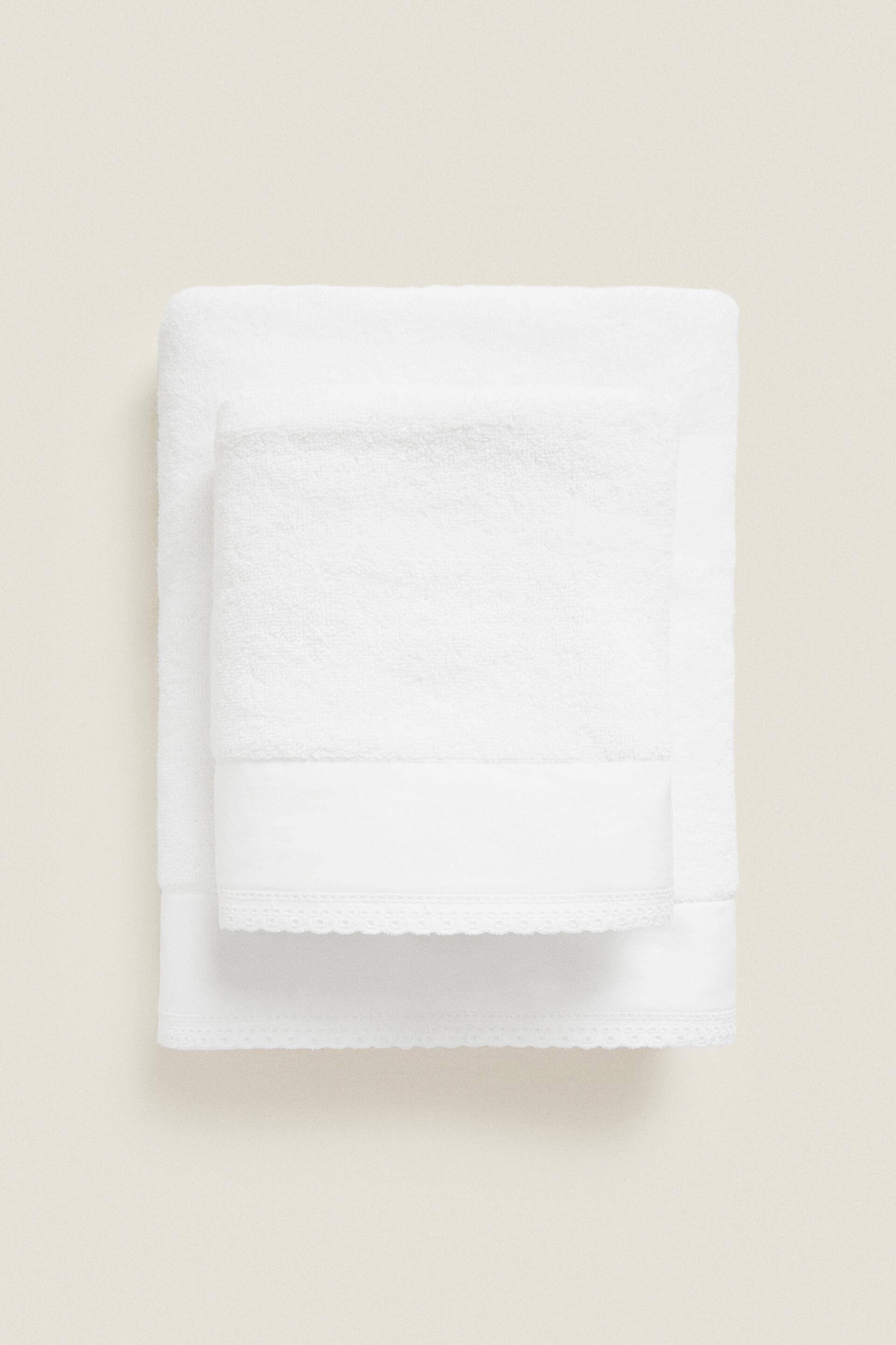 

ПОЛОТЕНЦЕ С ВЫШИВКОЙ ЛЕНТОЙ