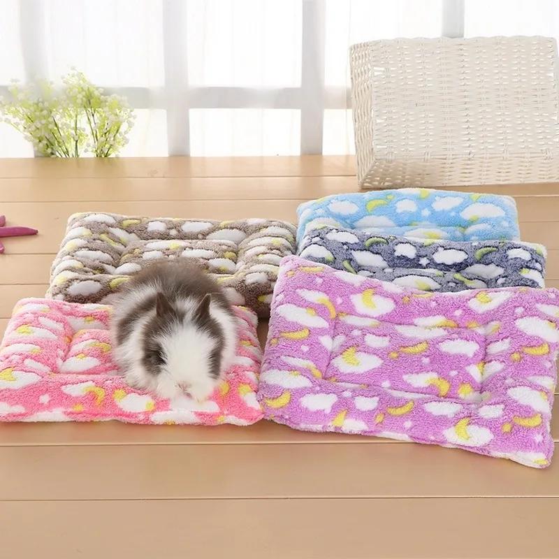 Winter Warm Small Animal Bed Mat, Soft Plush Cushion for Hamster Guinea Pig Rabbit Chinchilla