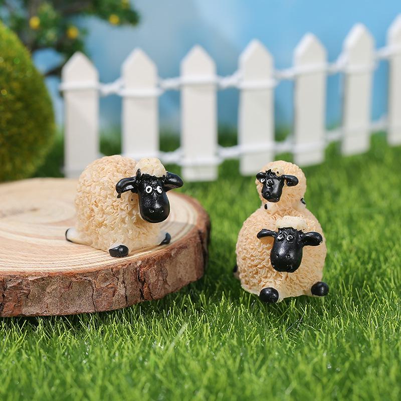 Moss Micro Landscape Ornaments: Cute Resin Sheep ZAKKA Miniature for Bonsai Decoration