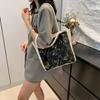 New Beautiful and Personalized Casual Commuting Tote Bag Simple Large Capacity Bag Women's Summer New Chinese Shoulder Bag