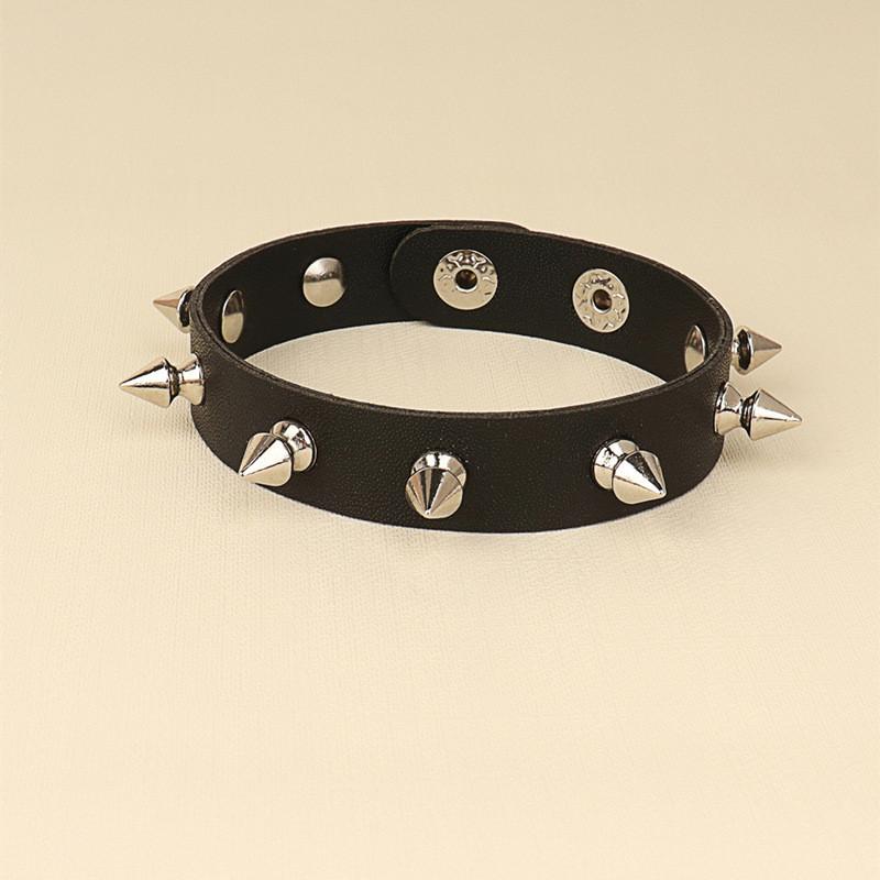 Unique Pointed Bracelet One-row Spike Rivet Punk Gothic Rock Unisex PU Leather Bracelets Bangles Fashion Jewelry Cuff Wristband