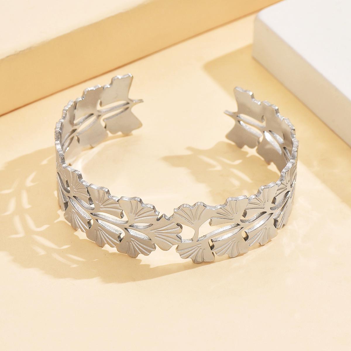 Fashionable Stainless Steel Leaf Bracelet in Fresh Forest Style - Elegant Ginkgo Leaf Design, Openable Women s Jewelry