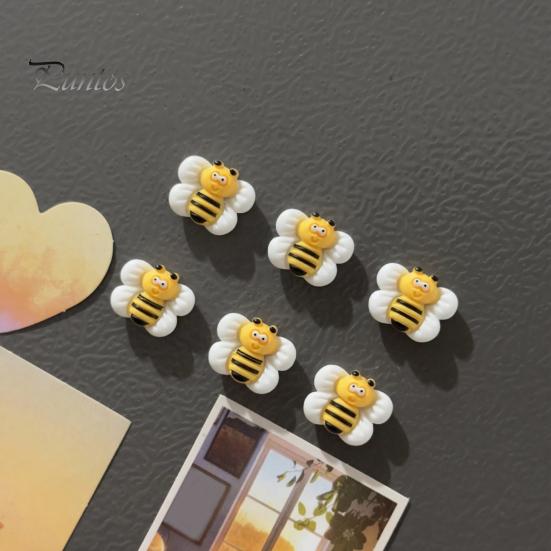 Animal Shaped Magnets 3Pcs 3D Cartoon Bee Refrigerator Magnet, Resin Insect Decorative Fridge Hand Painted Memo Notes Photo Holder for Home