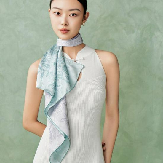 Custom Double-Sided Floral Rose Silk Scarf - 18 Momme Mulberry Silk, Luxury Festival Gift
