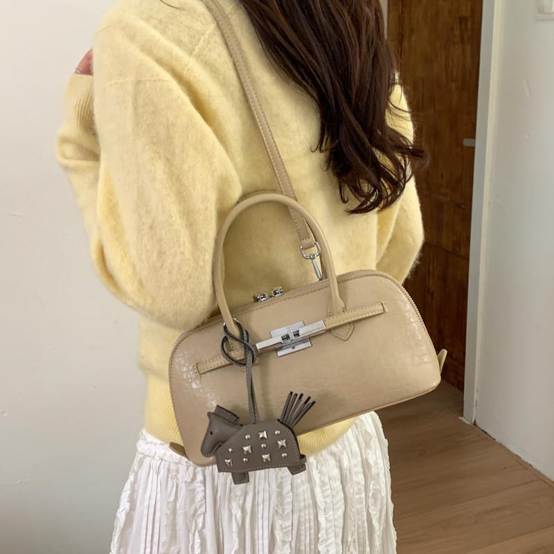 Minimalist Shell Bag For Women With Synthetic Leather And Zipper Closure For Daily Use