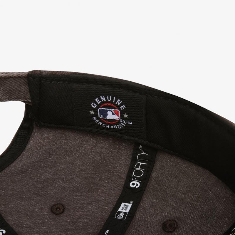 New Era New York Yankees Pigment Washed Unstructured Ballcap Brown 15131652