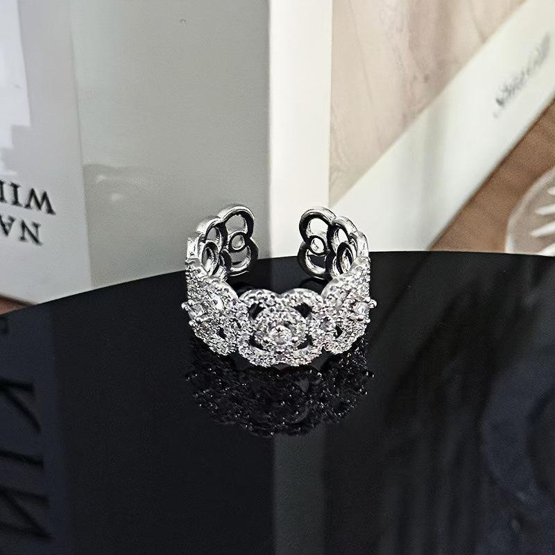 Temperament Geometric Light Luxury High Sense Full Of Diamond Rings, Women'S Cold Wind Niche Fashion Exquisite Folding Index Finger Ring