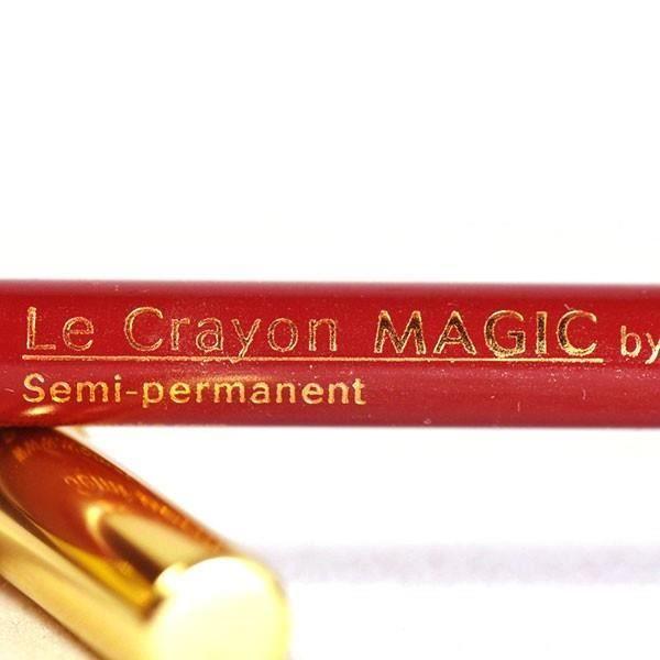 Crayon Semi-permanent - WOMAKE - Crayon Magic - Rouge - Très Longue Tenue - Waterproof