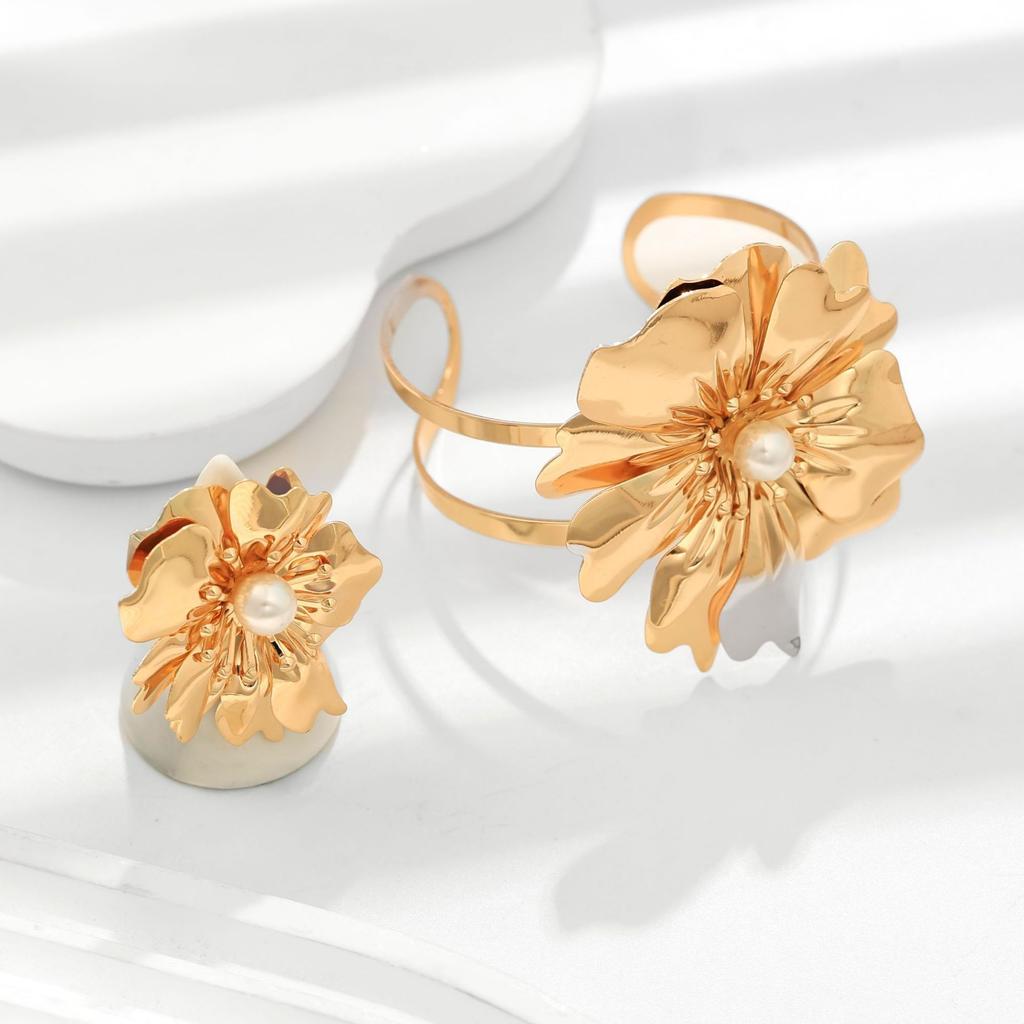 Personalized flower bracelet ring set elegant retro pearl petal metal bracelet