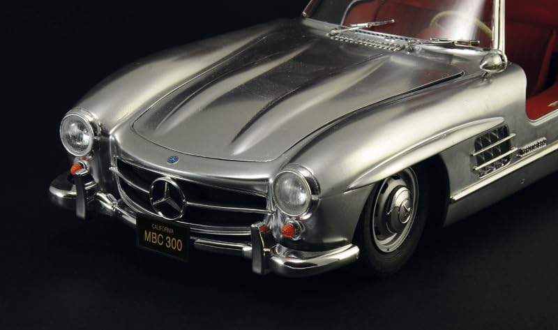 Platz Italeri Scale 300 SL Gullwing Plastic Model Kit IT3612 1/16 Mercedes-Benz (Car)