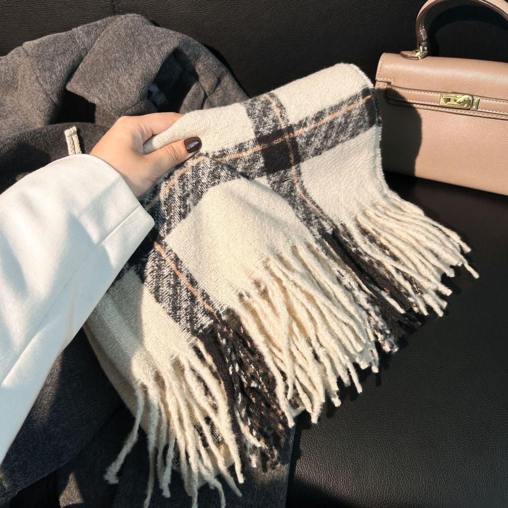 Tonglu Women's Mohair Winter Scarf: Black & White Plaid, High-End, Thick & Warm Neck Warmer